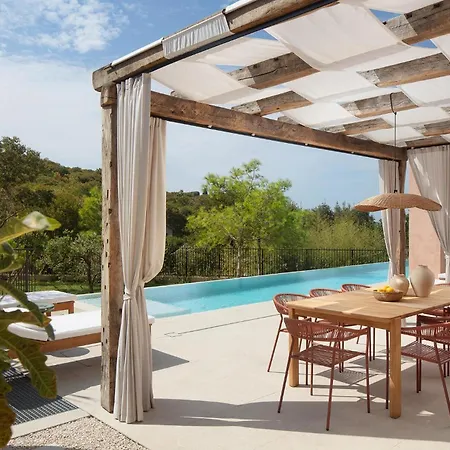 Lovely In Zuntici With Heated Swimming Pool 度假居